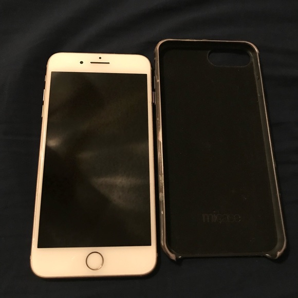 iPhone 8 Plus - Picture 2 of 3